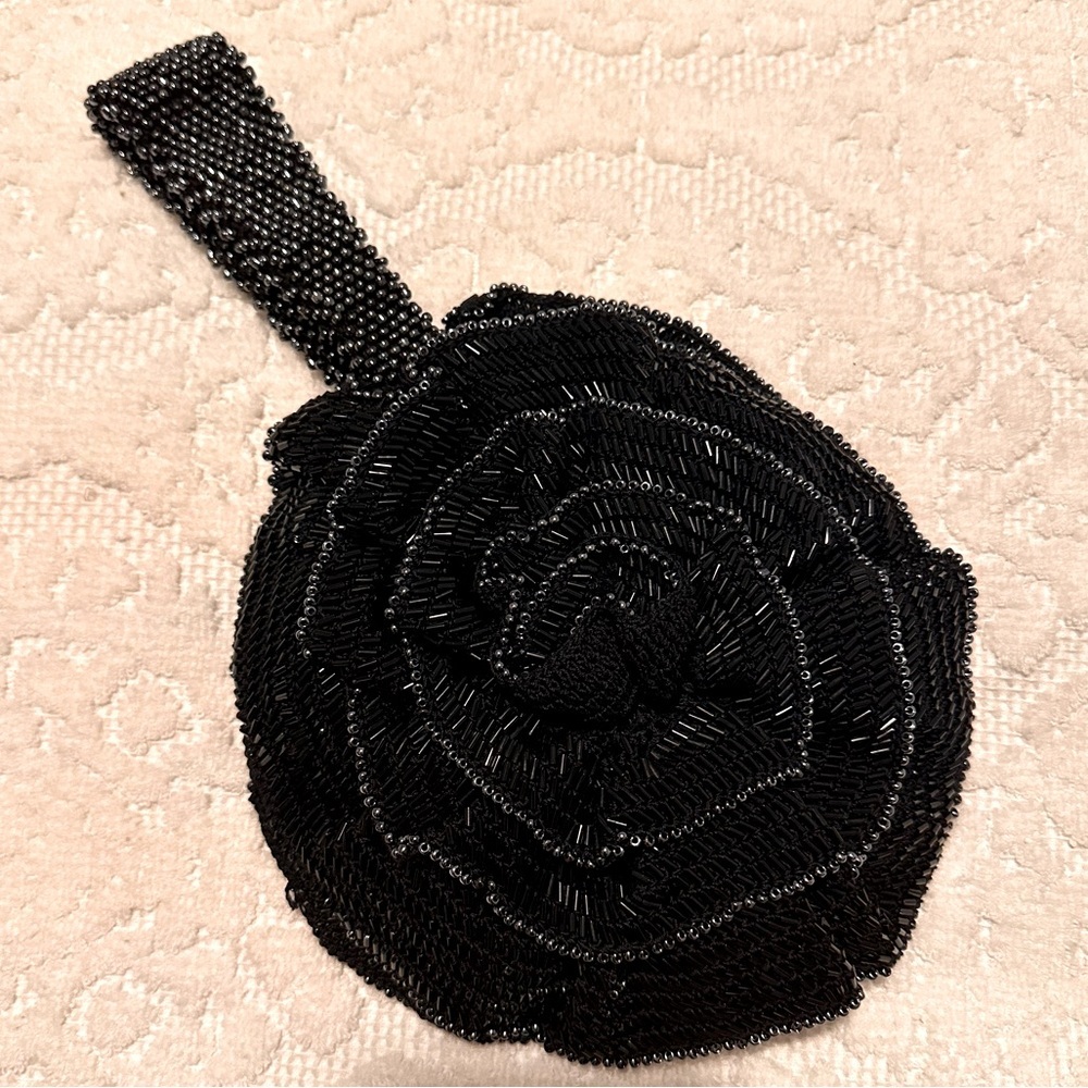 Uma’s | Handbag | Crocheted & Beaded Rose Handbag